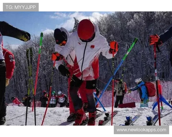 以追光为引领展现今非昔比魅力的全新冬奥雪季壮丽精彩序章