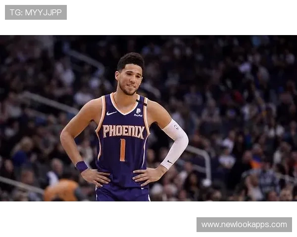 布克表现平平仅得18分正负值惨淡球队求胜欲望显不足